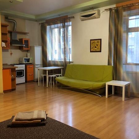 Квартира-Студия На Котляра Charkiw Exterior foto